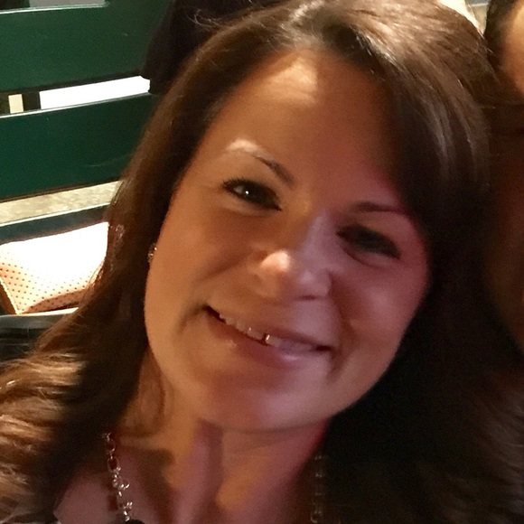 Meet your Posher, Stephanie - Picture 1 of 1